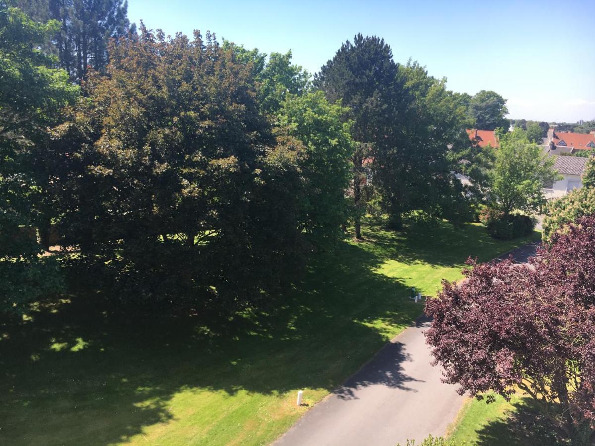 Suite Au Parc De Fresnoy Roye  Eksteriør bilde